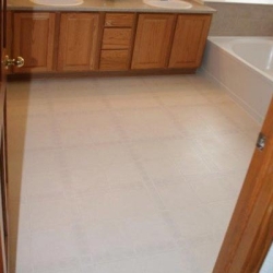 B-vinyl-floor-bathroom-400x400-b8192ce7e3ecca5658c9582c90713802 Bathroom Remodel (Aurora CO)